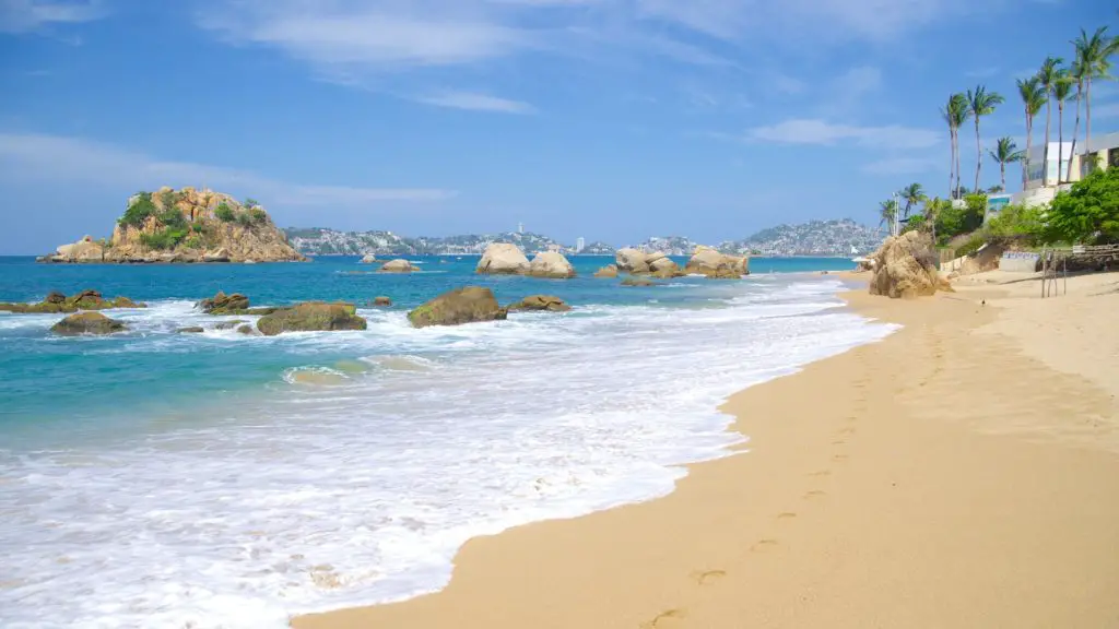 playa-condesa-acapulco