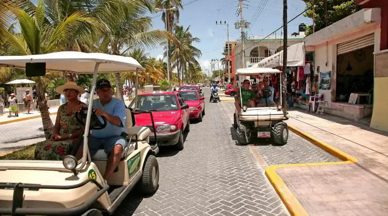 Cómo transportarse en Isla Mujeres