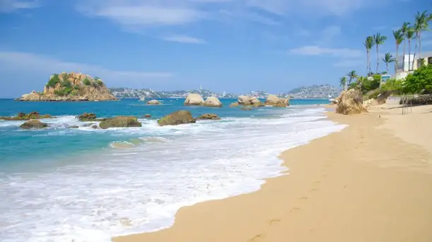 playa-condesa-acapulco