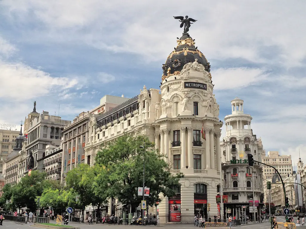 Turismo en Madrid: Edificio Metrópolis