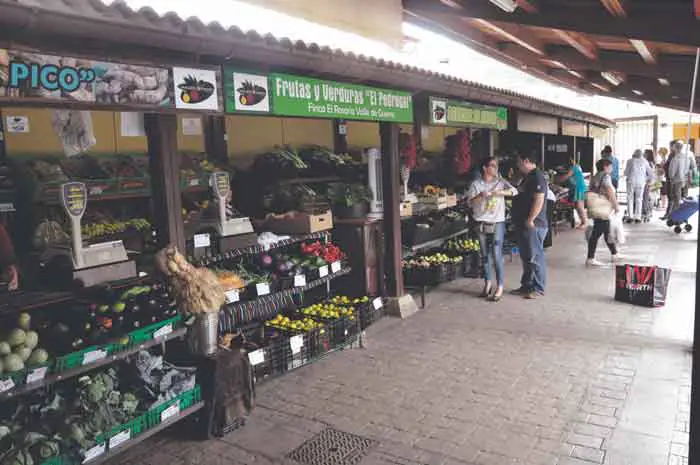 Mercado de los Artesanos y Agricultores